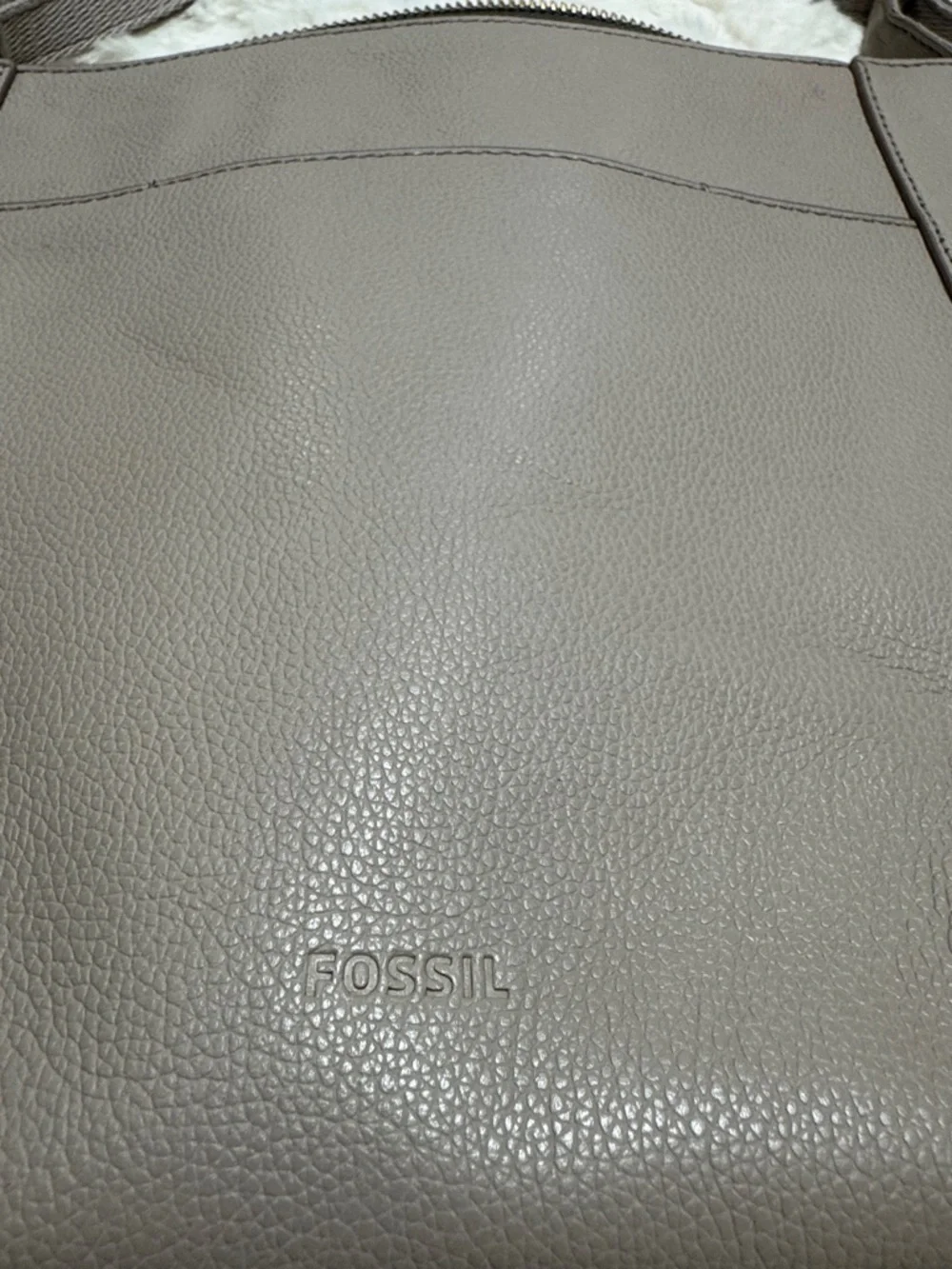 Fossil Tara Taupe Leather Crossbody Bag with Zip Pocket - Picture 4 of 7